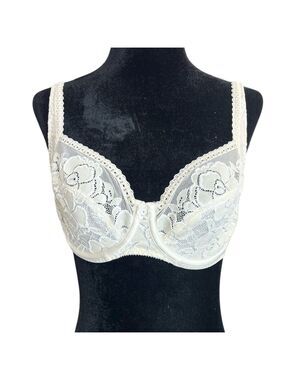Chantelle Paris cream lace underwire bra 34 C